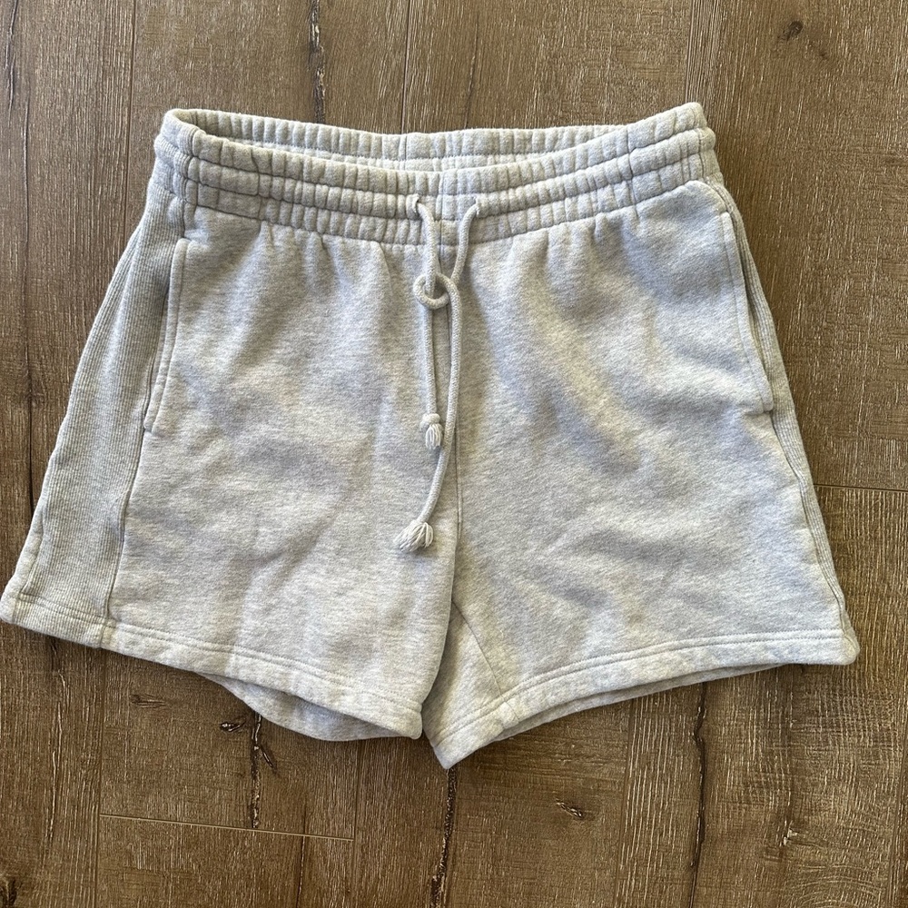 Aritzia TNA Cozy Boyfriend Fleece Gray Sweat Shorts